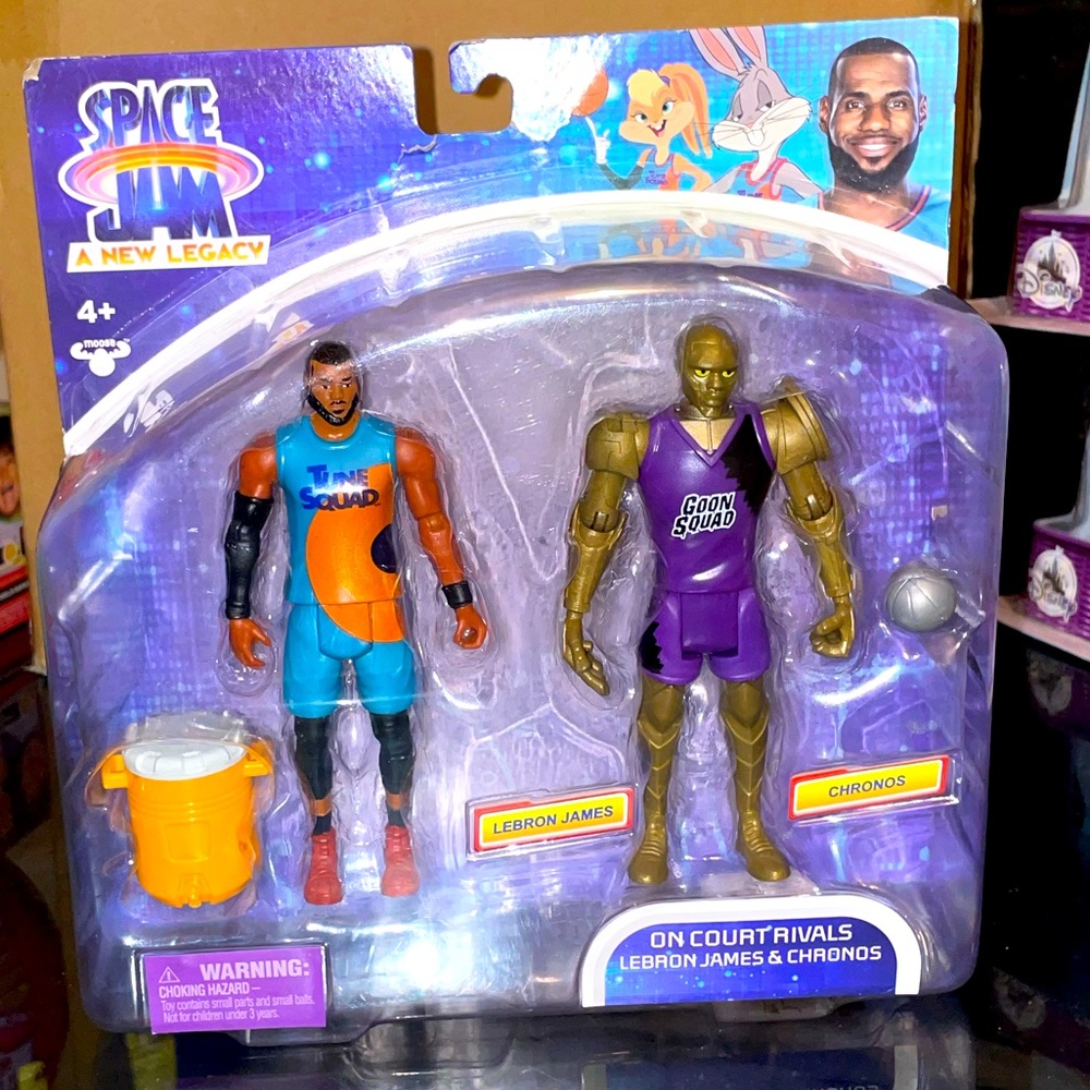 Space Jam LeBron James & Chronos A New Legacy "On Court Rivals"  Action Figure
